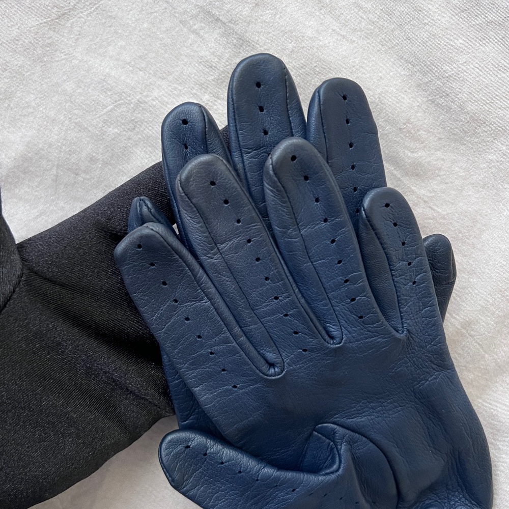 Auth Chanel Classic CC Logo Bow Dark Navy Leather Gloves - Size 7 (XS) - Picture 8 of 13